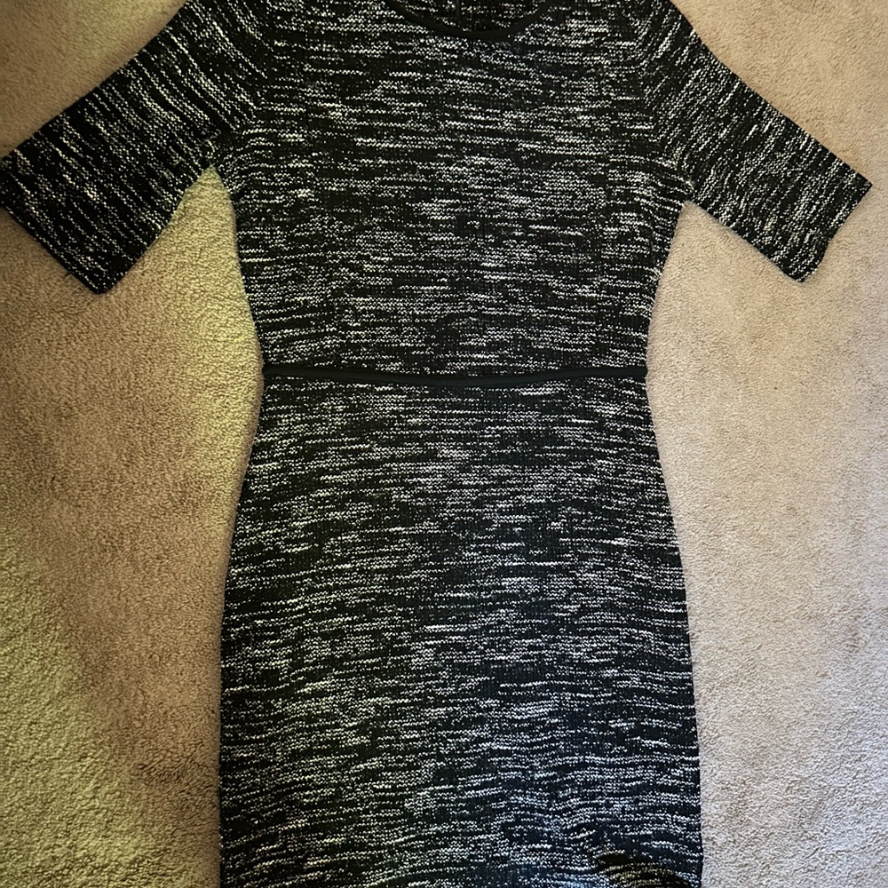Dress - Picture 5 of 7